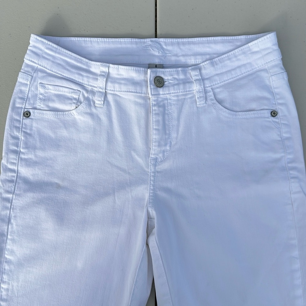 Tommy Bahama cropped white jeans
